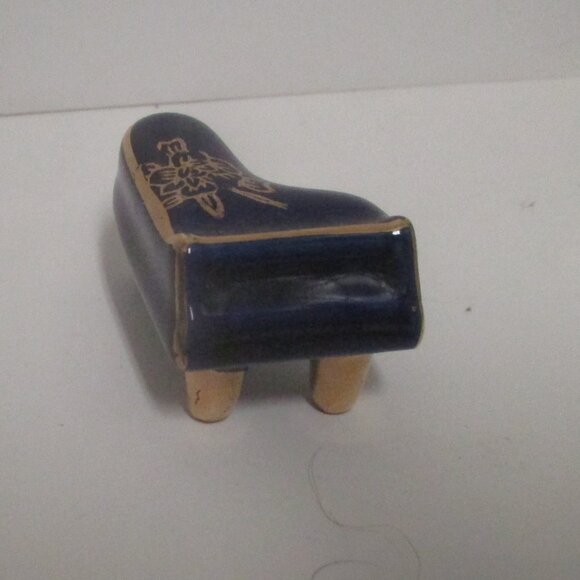 Vintage Miniature Dollhouse Cobalt 7-Pc Porcelain Dinnerware Set plus Piano - Picture 7 of 8